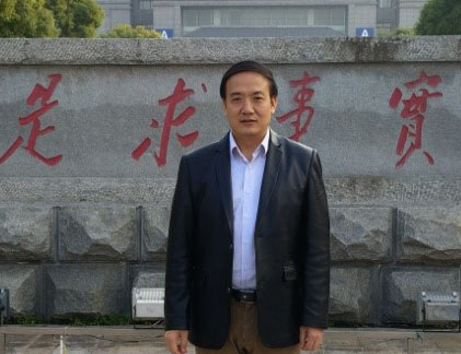 陈坚