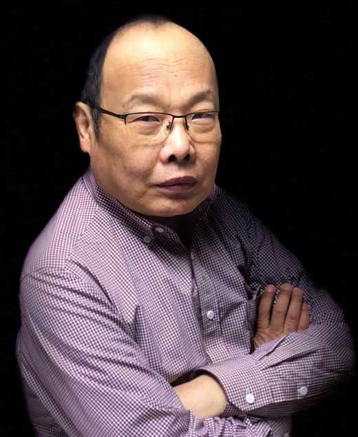 史伟