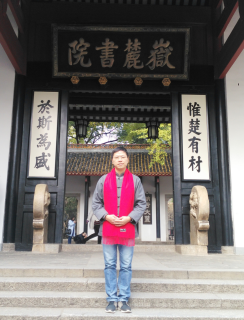 谢伦波