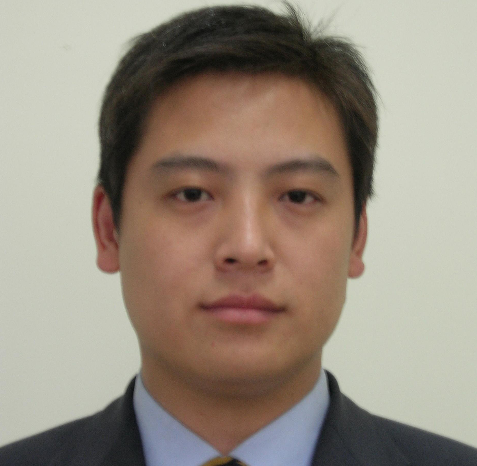 李江龙