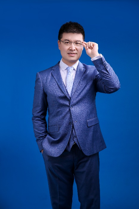 梁德强