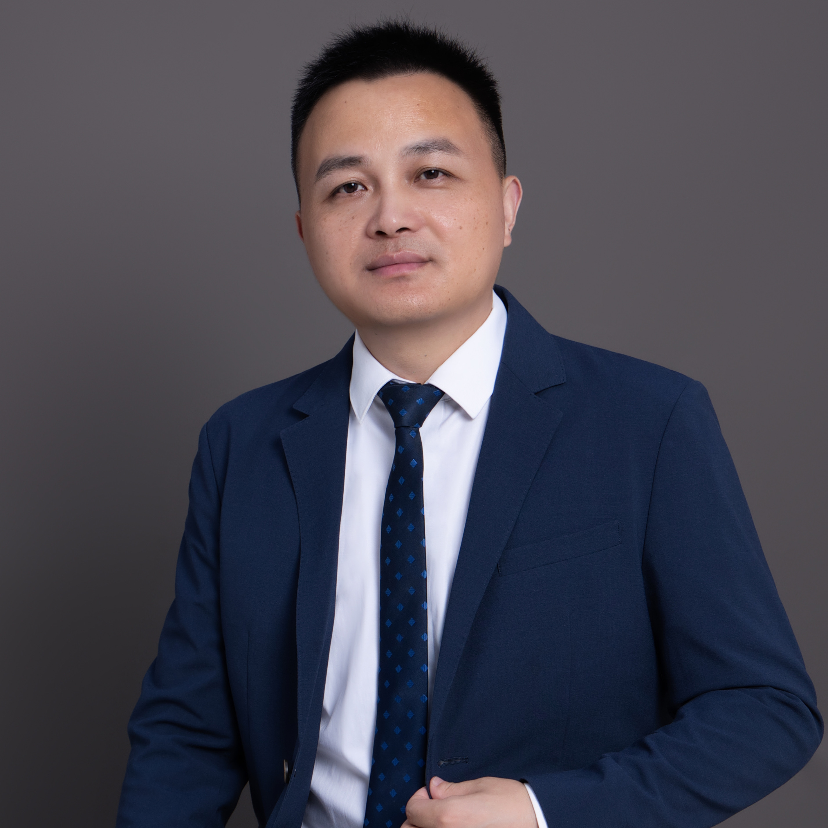 张雄志