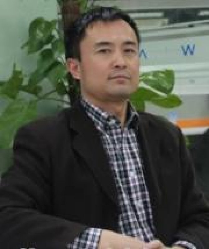 李名洞